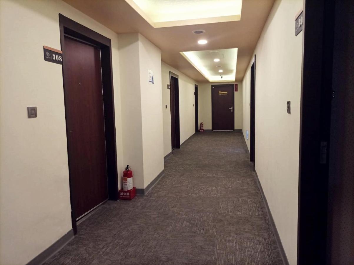 Crystal Hotel Puli Exterior photo